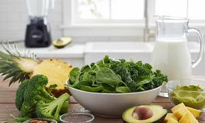 5 phút mỗi buổi sáng có ly sinh tố xanh giúp trẻ hóa làn da