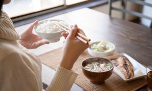 Cách ăn cơm trắng không làm tăng đường huyết