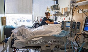 Làn sóng sợ hãi bao trùm nhân viên y tế nhập cư gốc Philippines tại Mỹ