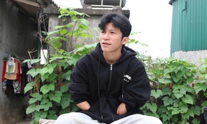 Chàng trai mồ côi mất 2 tay lập kênh TikTok truyền nghị lực sống