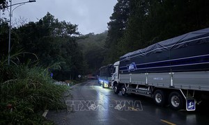 Đèo Prenn sạt lở, các phương tiện vào Đà Lạt theo 3 con đèo khác