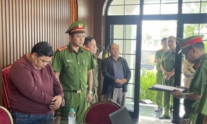 Tổng giám đốc bị bắt vì bán nhà không có thật