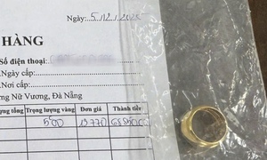 Vờ hỏi mua rồi táo tợn cướp 5 chỉ vàng giữa ban ngày