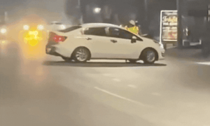 Tài xế có cồn lái ô tô hất văng CSGT lên ca-pô, phóng xe bỏ chạy