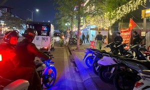 Bị kiểm tra nồng độ cồn, nam thanh niên tông xe máy vào CSGT