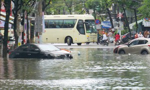 Tâm điểm mưa lớn ở miền Trung những ngày tới là khu vực nào?