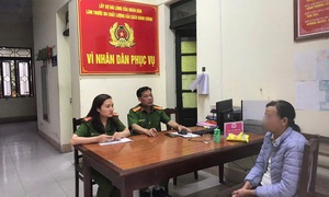 Giải cứu thành công người phụ nữ trầm cảm định nhảy cầu Việt Trì tự tử