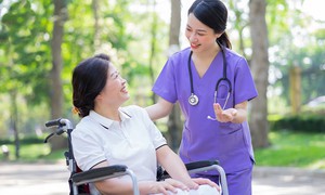 Đầu tư phát triển điều dưỡng là một lựa chọn y tế thông minh