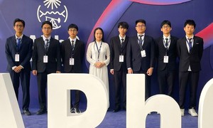 8/8 học sinh Việt Nam giành huy chương Vật lý Châu Á