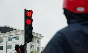 Đèn đỏ dài gấp 5 lần đèn xanh, có bất cập?