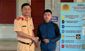 Nhận lại tài sản đánh rơi, nam thanh niên viết thư cảm ơn CSGT