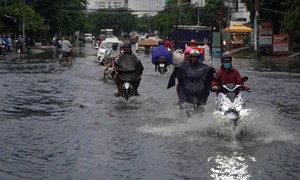 Tây Nguyên và Nam Bộ mưa dông, đề phòng lũ quét và sạt lở đất