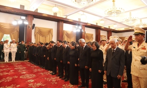 Lãnh đạo TPHCM viếng nguyên Chủ tịch nước Trần Đức Lương