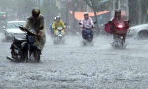 Cả nước bước vào đợt mưa diện rộng, cảnh báo ngập úng và sạt lở