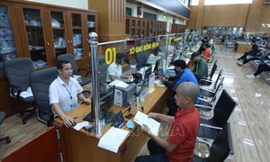 Những khoản phụ cấp nào được tính vào tiền lương tháng hiện hưởng khi nghỉ hưu trước tuổi?