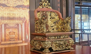 Điều ít biết về những chiếc ngai đang được trưng bày tại Bảo tàng Cổ vật Cung đình Huế