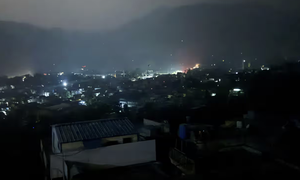 Ấn Độ tấn công quân sự vào 9 địa điểm ở Pakistan, Islamabad tuyên bố đáp trả mạnh mẽ