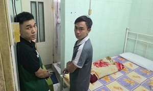 Hà Nội: Hai thanh niên giả làm khách thuê trọ, cướp 16 cây vàng của bà chủ nhà nghỉ 70 tuổi