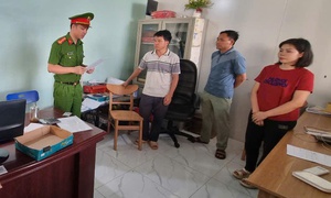 Mua bán trái phép hóa đơn, giám đốc và kế toán công ty bị khởi tố
