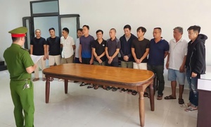Bắt giữ đối tượng cầm đầu đường dây cá độ bóng đá hơn 2.000 tỷ đồng