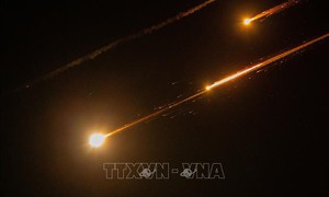 Israel tấn công trụ sở Bộ Quốc phòng Iran