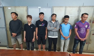 Bắt giam 6 đối tượng giở trò đồi bại với thiếu nữ 14 tuổi