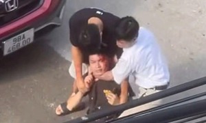 Xác minh clip thanh niên bị đánh chảy máu đầu sau va chạm giao thông