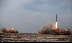 Iran tuyên bố kiểm soát không phận Israel, chuyển từ hoạt động 'răn đe sang trừng phạt'