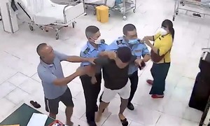 Nam thanh niên bất ngờ đấm vào mặt điều dưỡng cấp cứu ở Khánh Hòa