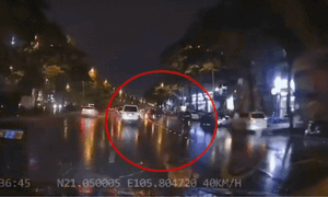 Một ngày, 3 vụ xe máy đâm vào hàng rào phân cách Võ Chí Công, Phạm Văn Đồng