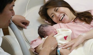 Nhật Bản: Tổng số ca sinh năm 2024 lần đầu tiên dưới ngưỡng 700.000 ca