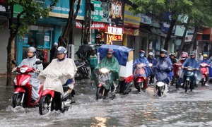 Miền Bắc mưa dông vào chiều tối và đêm nay, đề phòng ngập úng vùng trũng thấp
