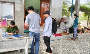 Đánh con riêng của người tình tử vong vì khóc mãi không nín