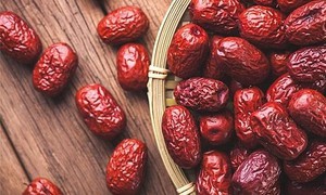Táo đỏ khô bán tràn lan, nhận diện hàng đúng chuẩn thế nào?
