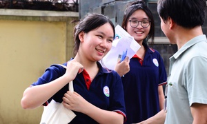 Thí sinh Hà Nội phấn khởi với đề Ngữ văn lớp 10: Hay, vừa sức và thú vị