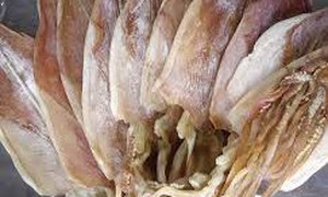 Nam thanh niên mất 110 triệu đồng vì mua mực khô trên mạng xã hội