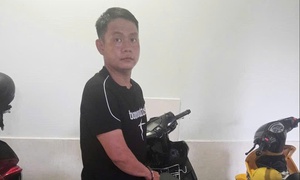 Vừa nghỉ việc, nam thanh niên quay lại công ty cũ trộm xe máy