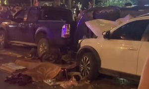 Hà Nội: Ô tô mất lái tông nhiều người thương vong tại Dương Nội