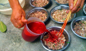 Sợ liên cầu lợn, nhiều người 'tạm biệt' món tiết canh