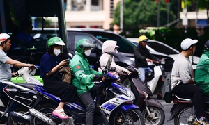 Nắng nóng tiếp tục bao trùm miền Bắc và miền Trung