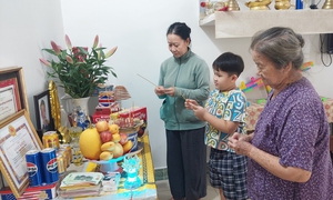 Vượt lên nỗi đau, mẹ và vợ liệt sĩ hy sinh khi cứu 3 em nhỏ đuối nước, vẫn tần tảo nuôi dạy con cháu nên người