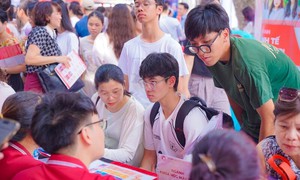 Xét tuyển đại học 2025: 'Ôm' cả chục nguyện vọng liệu có phải lựa chọn sáng suốt?