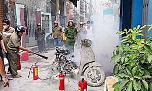 Cháy xe điện: Nguy cơ từ đâu và làm sao để sạc an toàn?