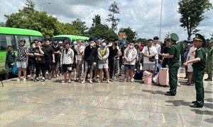 Tiếp nhận 85 công dân Việt Nam từ Campuchia