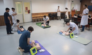 Th&#224;nh lập chi nh&#225;nh đ&#224;o tạo hồi sinh tim phổi theo ti&#234;u chuẩn của Hiệp hội Tim mạch Hoa Kỳ (AHA) tại BV E