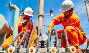 Hà Nội lập kỷ lục về công suất tiêu thụ điện toàn thành phố
