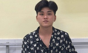 Phát hiện loại ma túy cực độc trong lô thuốc lá điện tử của nam shipper
