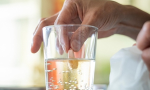 Trẻ em có nên uống viên sủi vitamin C thường xuyên?