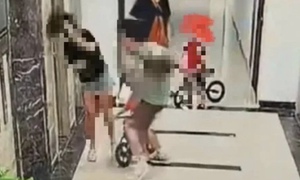 Hé lộ nguyên nhân cô gái bị đánh tới tấp tại sảnh chung cư ở Hà Nội