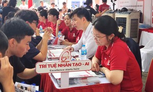 Sau khi biết điểm chuẩn, thí sinh cần làm gì để chắc chắn trúng tuyển?